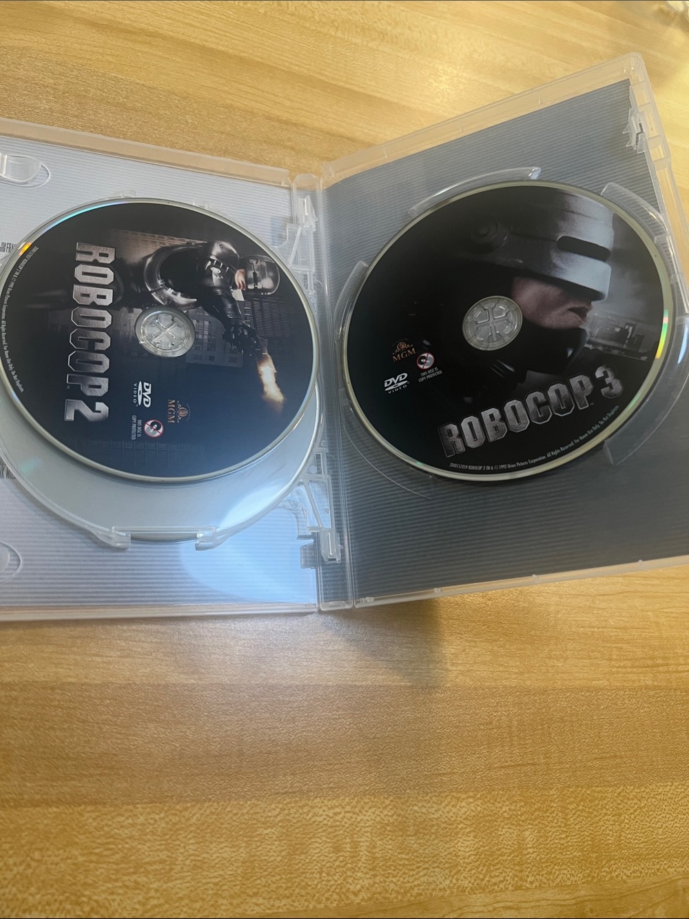 #2929**RoboCop Metallic Silver Helmet Movie DVD - Picture 3 of 17